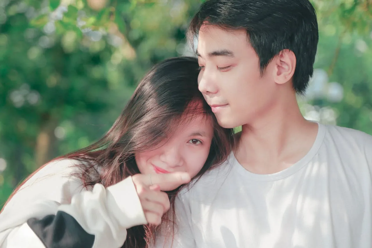3 Bahaya Membandingkan Pacar dengan Mantan Itu Toxic